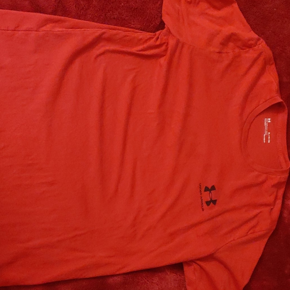 Under armour workout shirt